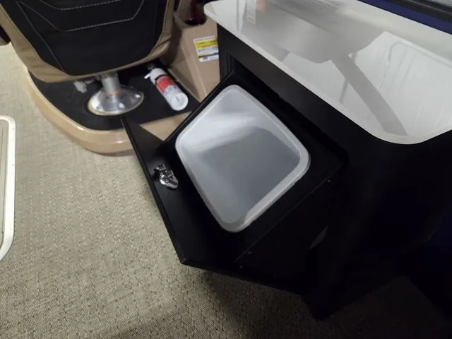 Slide: The Image of Barletta Cabrio 24UE 2026 - 9