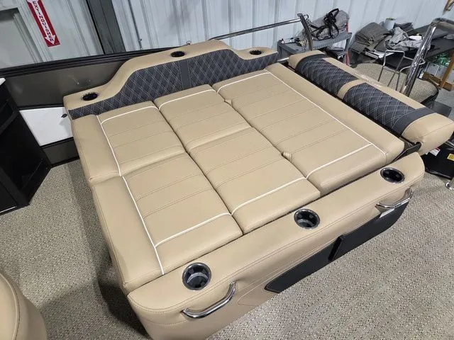 Slide: The Image of Luxurious Barletta Lusso 25UE boat seating, beige upholstery, 2026 model. - 12