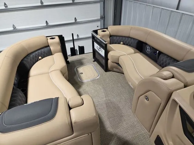 Slide: The Image of Interior of 2026 Barletta Lusso 25UE with luxurious seating. - 29