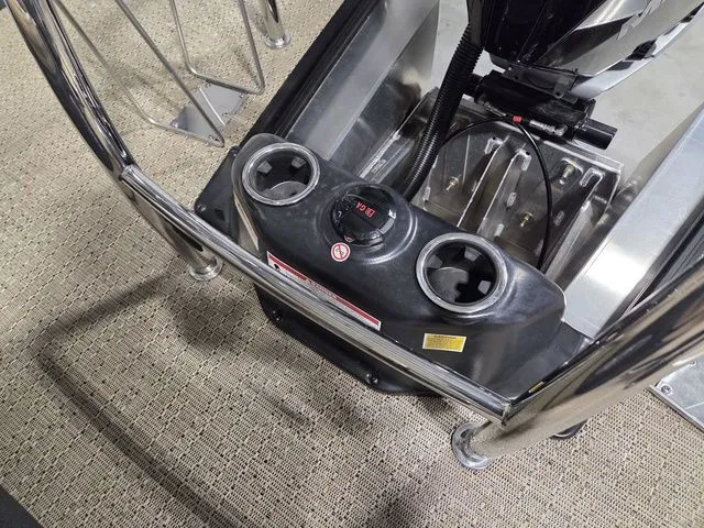 Slide: The Image of Barletta Boats Lusso 25UE 2026 console with cup holders. - 8