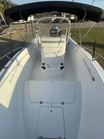 Slide: The Image of Seaswirl 2301 Center Console 2001 - 11
