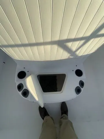 Slide: The Image of Seaswirl 2301 Center Console 2001 - 14