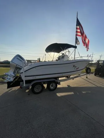 Slide: The Image of Seaswirl 2301 Center Console 2001 - 4