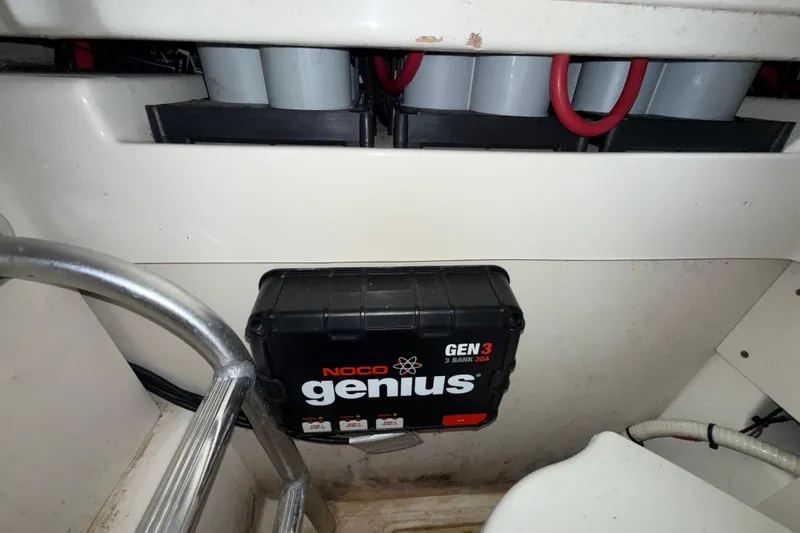 Slide: The Image of NOCO Genius GEN3 charger in 2014 Mako 284 Center Console boat. - 30