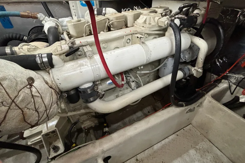 Slide: The Image of Instruction label for Westerbeke generator on 2000 Bayliner 3788 Command Bridge Motoryacht. - 19