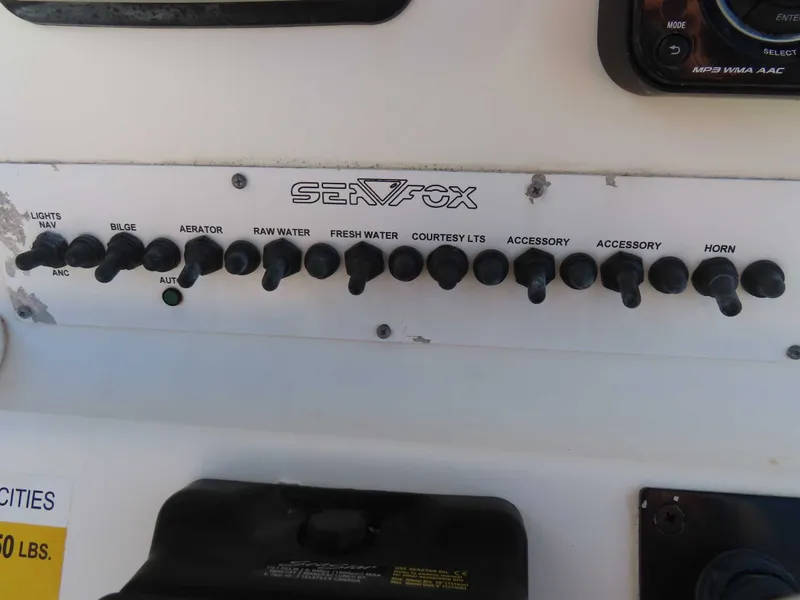 Slide: The Image of Sea Fox 206 Center Console 2009 - 18