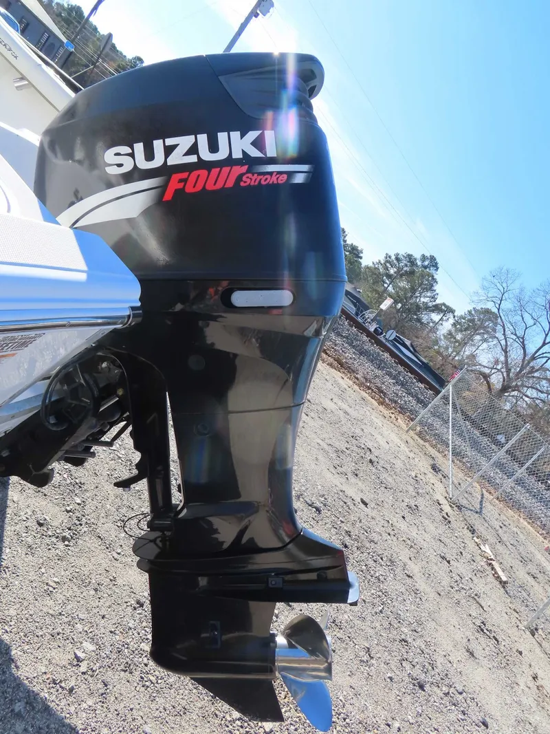 Slide: The Image of Sea Fox 206 Center Console 2009 - 4