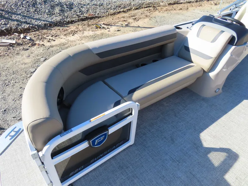 Slide: The Image of Premier Sunscape 220 RL (25 PTX) 2026 - 11