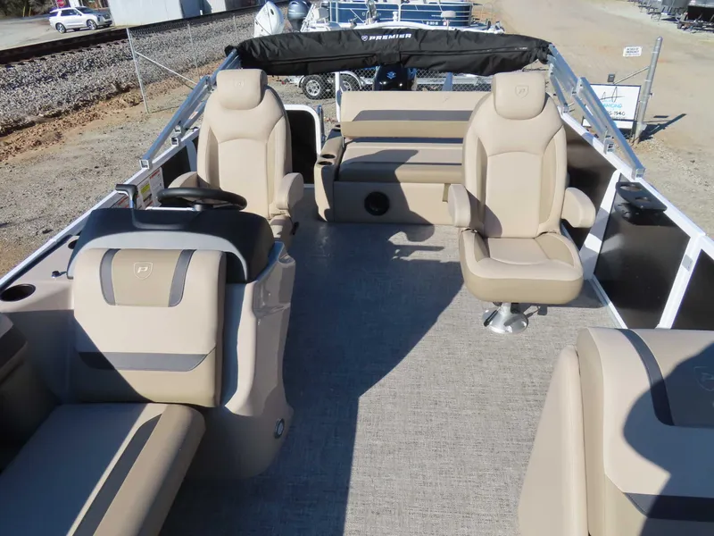 Slide: The Image of Premier Sunscape 220 RL (25 PTX) 2026 - 12