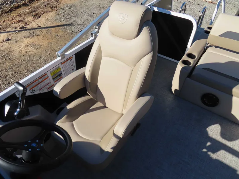 Slide: The Image of Premier Sunscape 220 RL (25 PTX) 2026 - 15