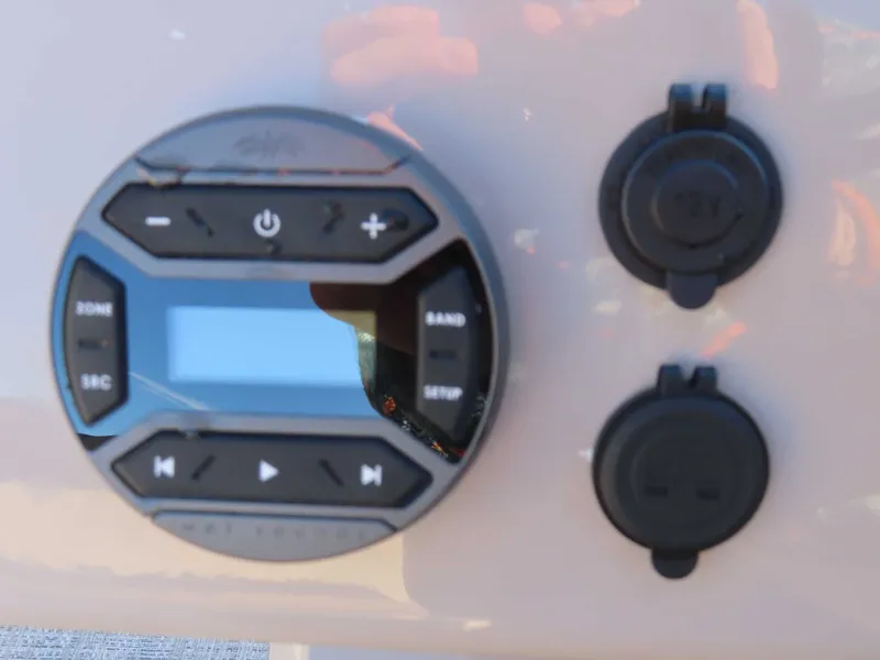 Slide: The Image of Premier Sunscape 220 RL (25 PTX) 2026 - 19