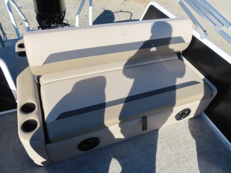 Slide: The Image of Premier Sunscape 220 RL (25 PTX) 2026 - 23