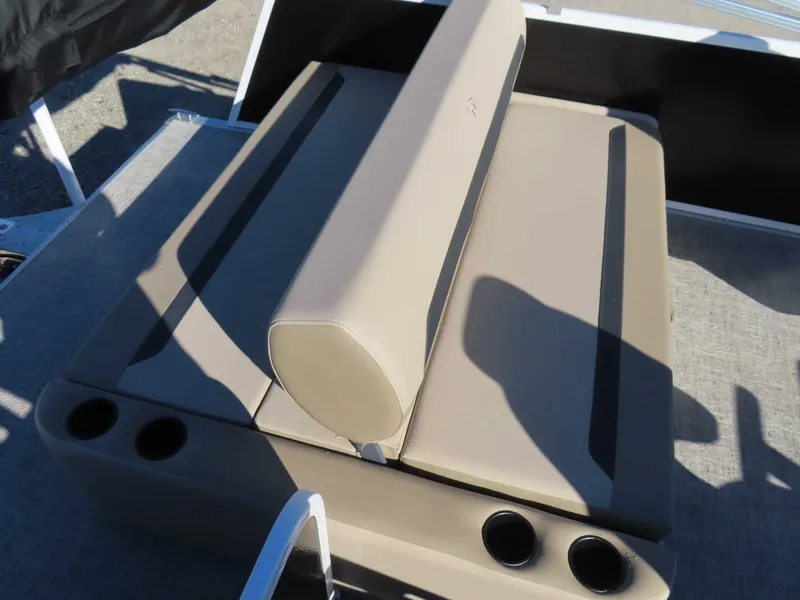 Slide: The Image of Premier Sunscape 220 RL (25 PTX) 2026 - 24