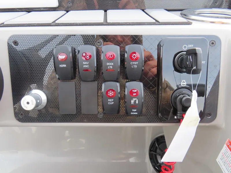 Slide: The Image of Premier Solaris 230 RF (28 PTX) 2026 - 18