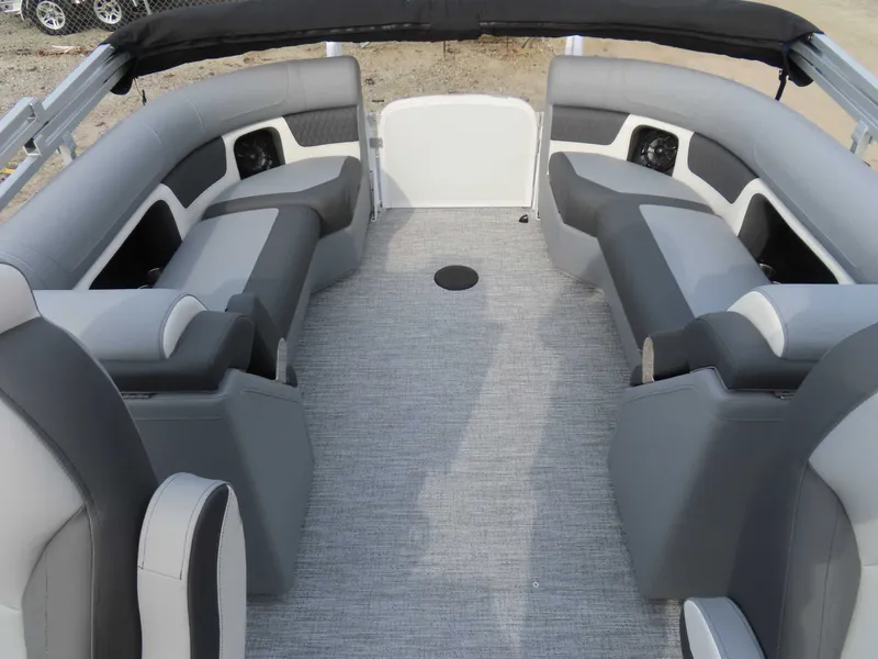 Slide: The Image of Premier Solaris 230 RF (28 PTX) 2026 - 23