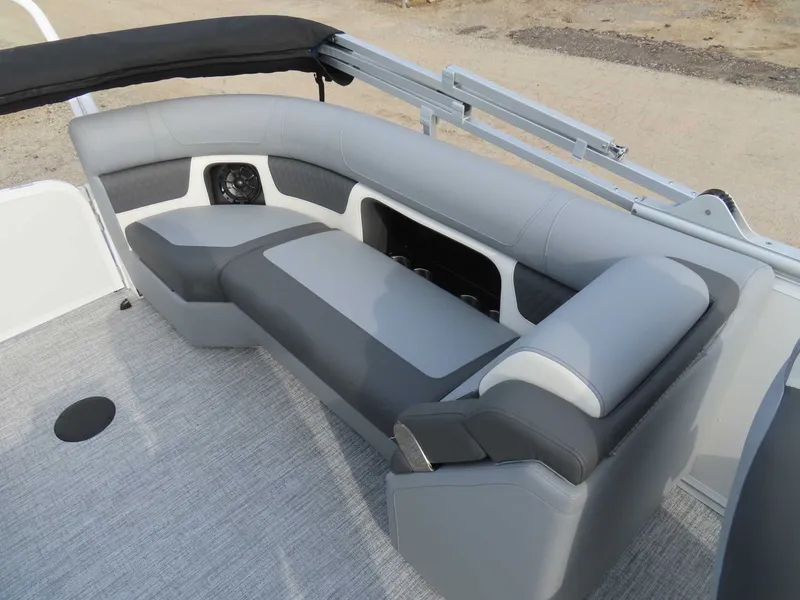 Slide: The Image of Premier Solaris 230 RF (28 PTX) 2026 - 24