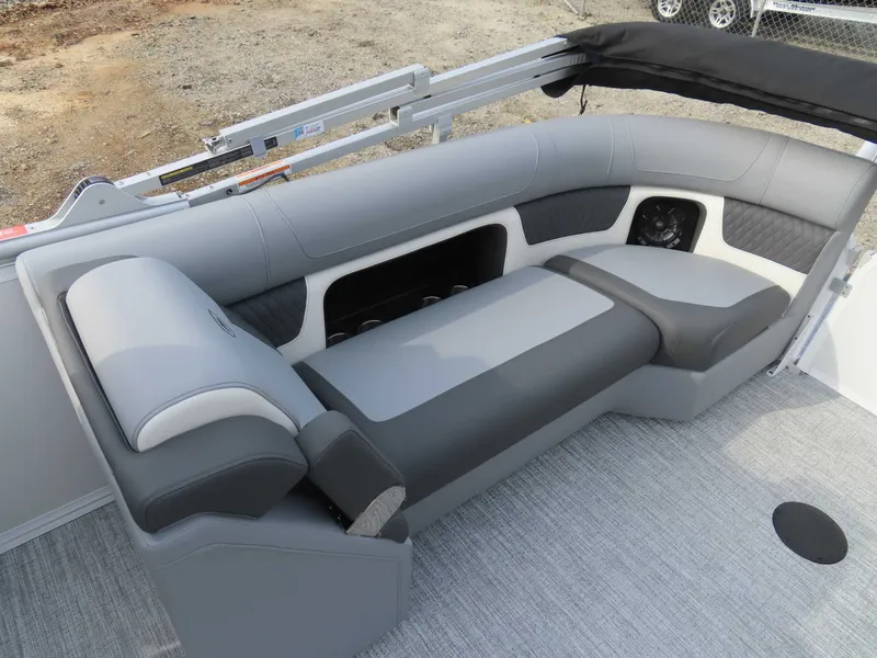 Slide: The Image of Premier Solaris 230 RF (28 PTX) 2026 - 25