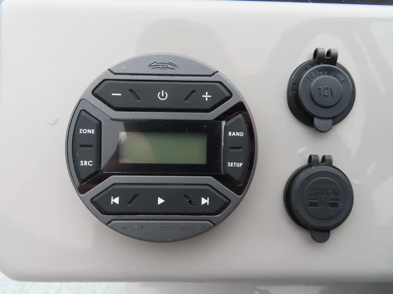 Slide: The Image of Premier Sunscape 220 RF (25 PTX) 2026 - 11