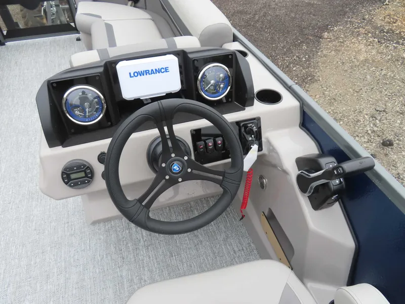 Slide: The Image of Premier Sunscape 220 RF (25 PTX) 2026 - 12