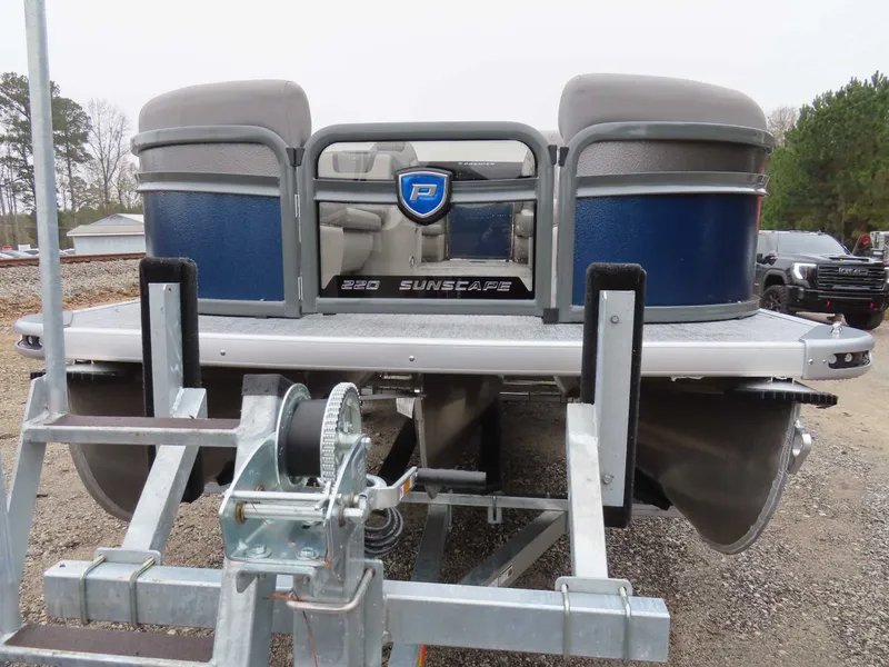 Slide: The Image of Premier Sunscape 220 RF (25 PTX) 2026 - 27