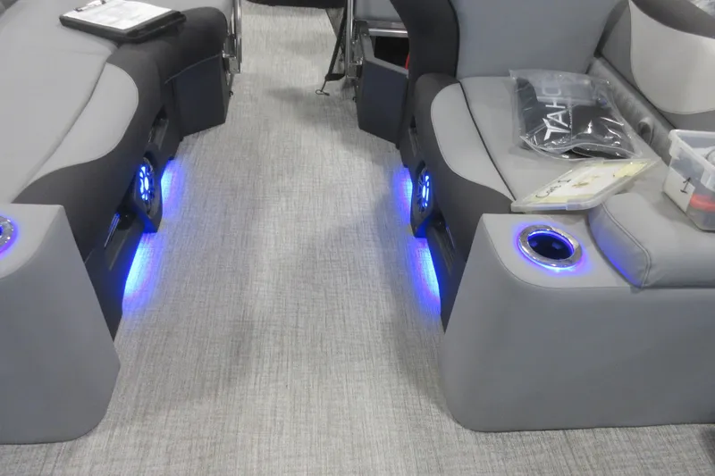 Slide: The Image of 2026 Tahoe Pontoon 23 LTZ Quad Lounge, sleek design, modern pontoon boat. - 42