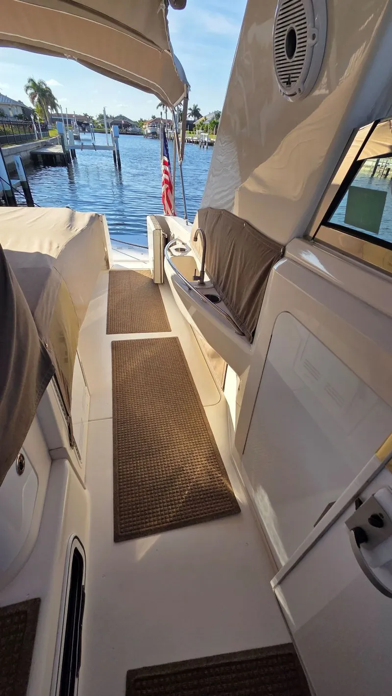 Slide: The Image of Sea Ray 450 Sundancer 1996 - 15