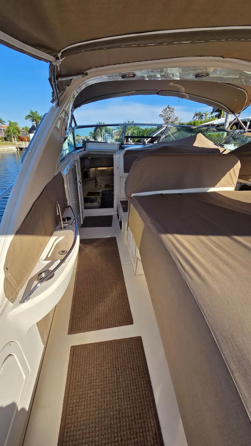 Slide: The Image of Sea Ray 450 Sundancer 1996 - 16