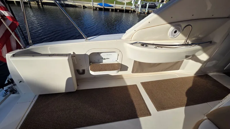 Slide: The Image of Sea Ray 450 Sundancer 1996 - 17