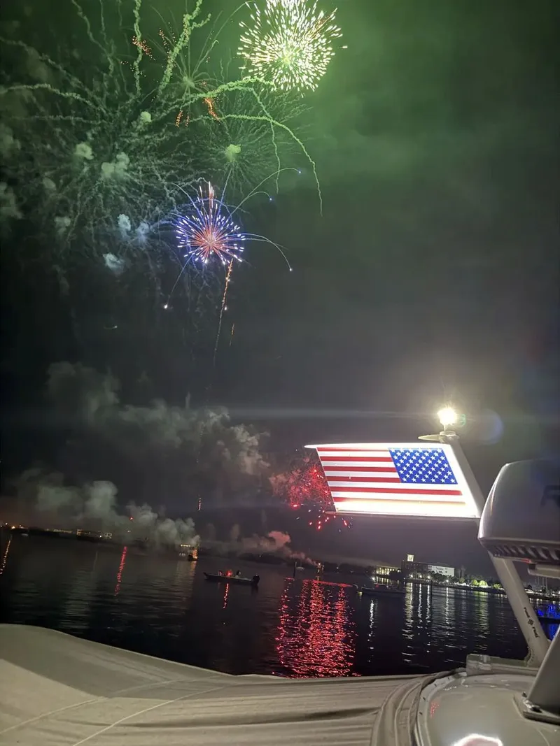 Slide: The Image of Sea Ray 450 Sundancer 1996 - 2