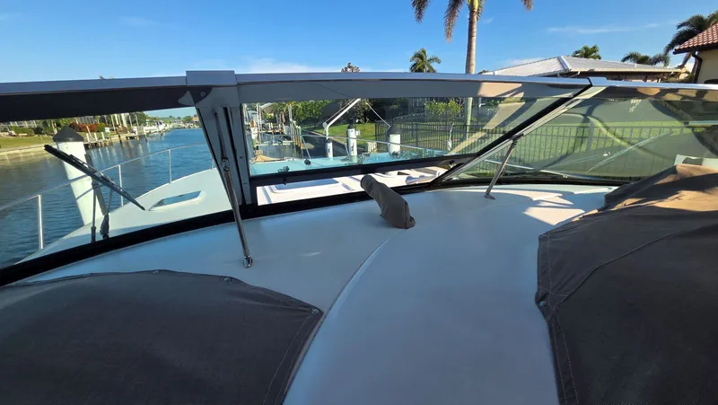 Slide: The Image of Sea Ray 450 Sundancer 1996 - 24