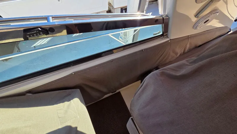 Slide: The Image of Sea Ray 450 Sundancer 1996 - 27