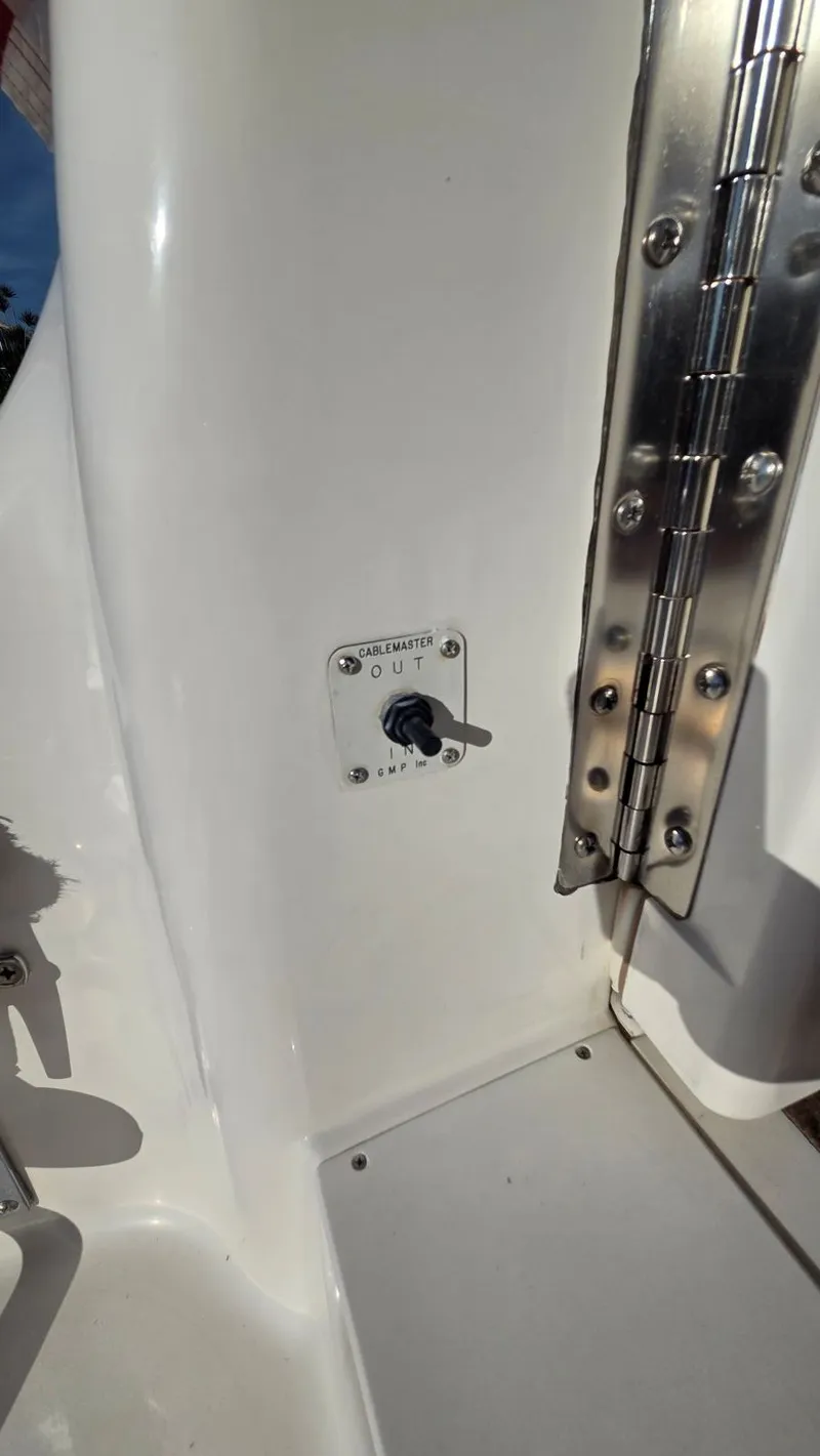 Slide: The Image of Sea Ray 450 Sundancer 1996 - 32