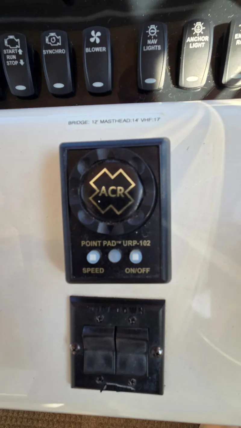 Slide: The Image of Sea Ray 450 Sundancer 1996 - 38