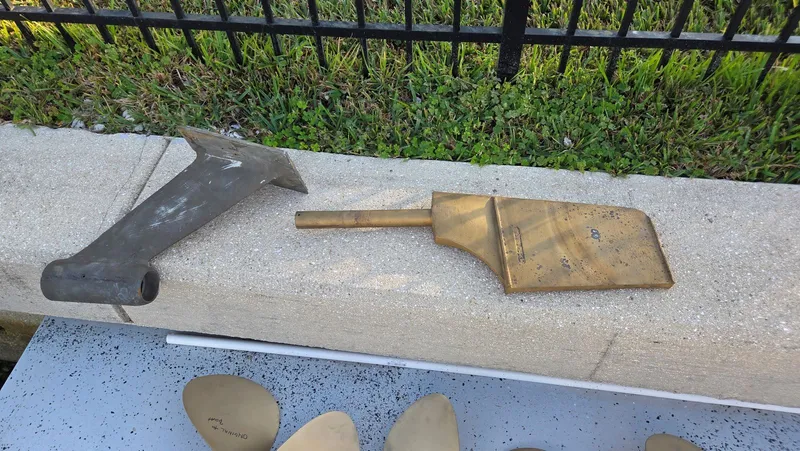 Slide: The Image of Sea Ray 450 Sundancer 1996 - 52