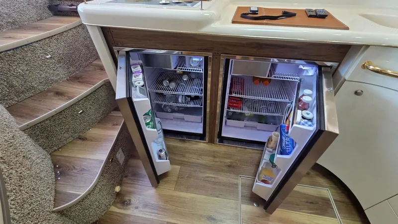 Slide: The Image of Sea Ray 450 Sundancer 1996 - 64