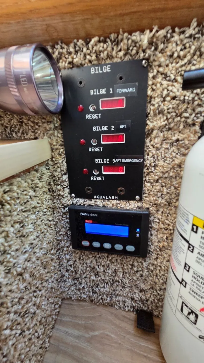 Slide: The Image of Sea Ray 450 Sundancer 1996 - 76