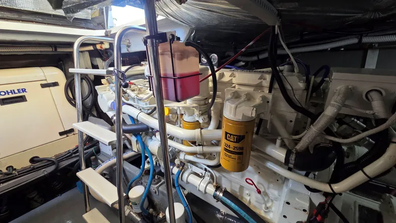 Slide: The Image of Sea Ray 450 Sundancer 1996 - 82