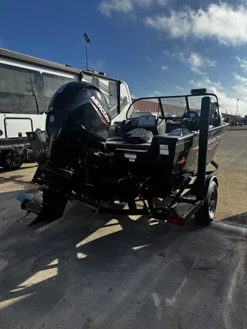 Slide: The Image of Tracker 175 Pro Guide 2022 - 4