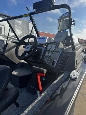 Slide: The Image of Tracker 175 Pro Guide 2022 - 7