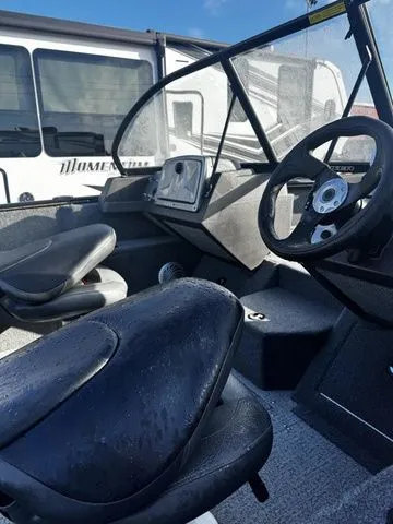 Slide: The Image of Tracker 175 Pro Guide 2022 - 8