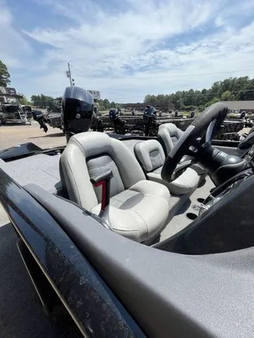 Slide: The Image of Tracker Pro Team™ 195 TXW 40th Anniversary Edition 2018 - 10