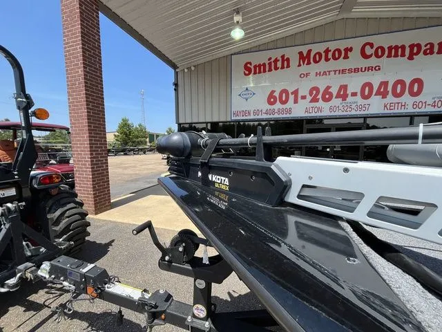 Slide: The Image of Tracker Pro Team™ 195 TXW 40th Anniversary Edition 2018 - 3