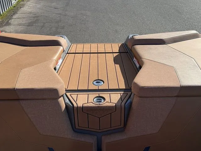 Slide: The Image of Nautique Super Air Nautique GS24 2026 - 9