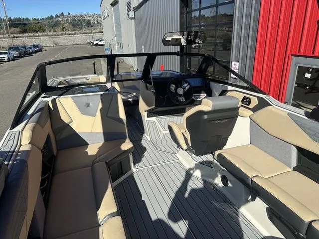 Slide: The Image of Nautique Super Air Nautique S23 2026 - 8