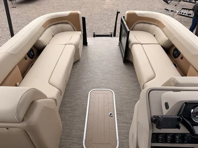 Slide: The Image of Godfrey Sweetwater 2286 SB 27" Impact Center Tube Package 2026 - 4