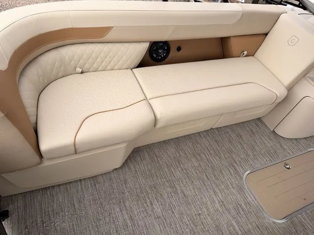 Slide: The Image of Godfrey Sweetwater 2286 SB 27" Impact Center Tube Package 2026 - 5