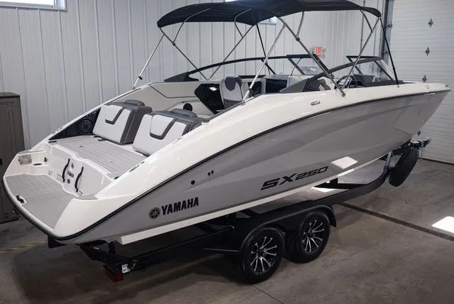 Slide: The Image of Yamaha SX250 2026 - 3