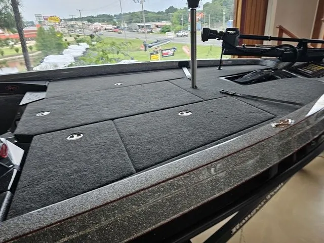 Slide: The Image of Ranger Z519 2024 - 6