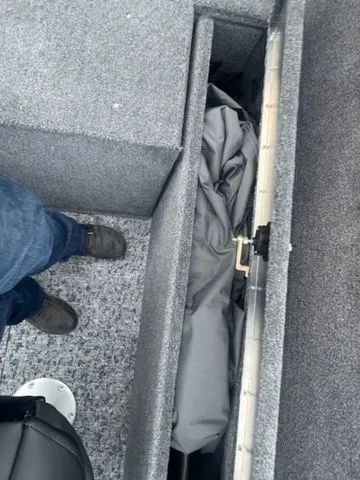 Slide: The Image of Tracker PRV 175CB 2026 - 18