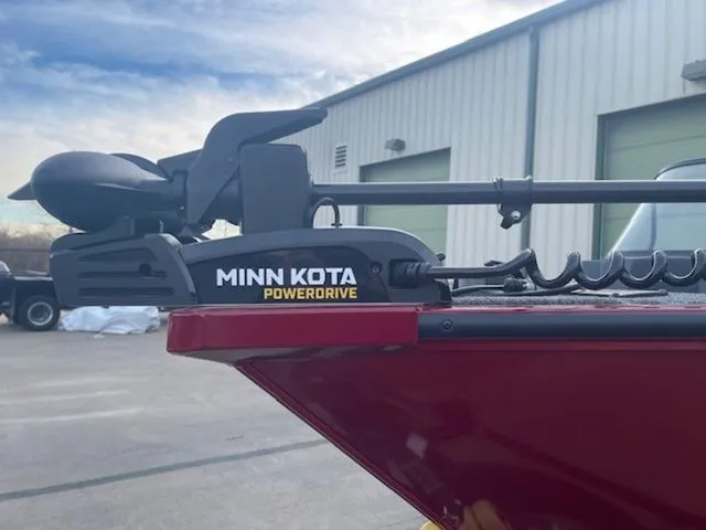 Slide: The Image of Tracker PRV 175CB 2026 - 9